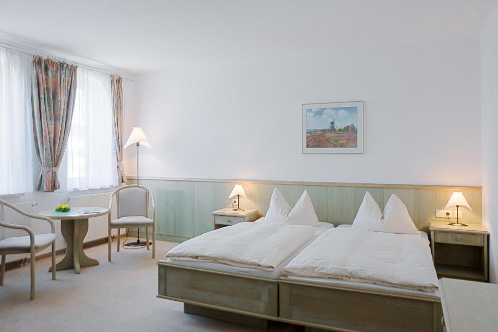 Der Insulaner - Hotel & Restaurant Malchow  Bilik gambar